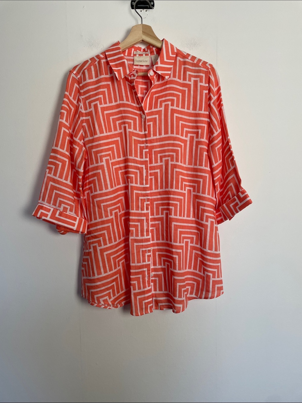 Chico's On Iron Linen Coral Geometric Button-Up 3/4 Sleeve Women's M Tunic Top - Picture 2 of 7